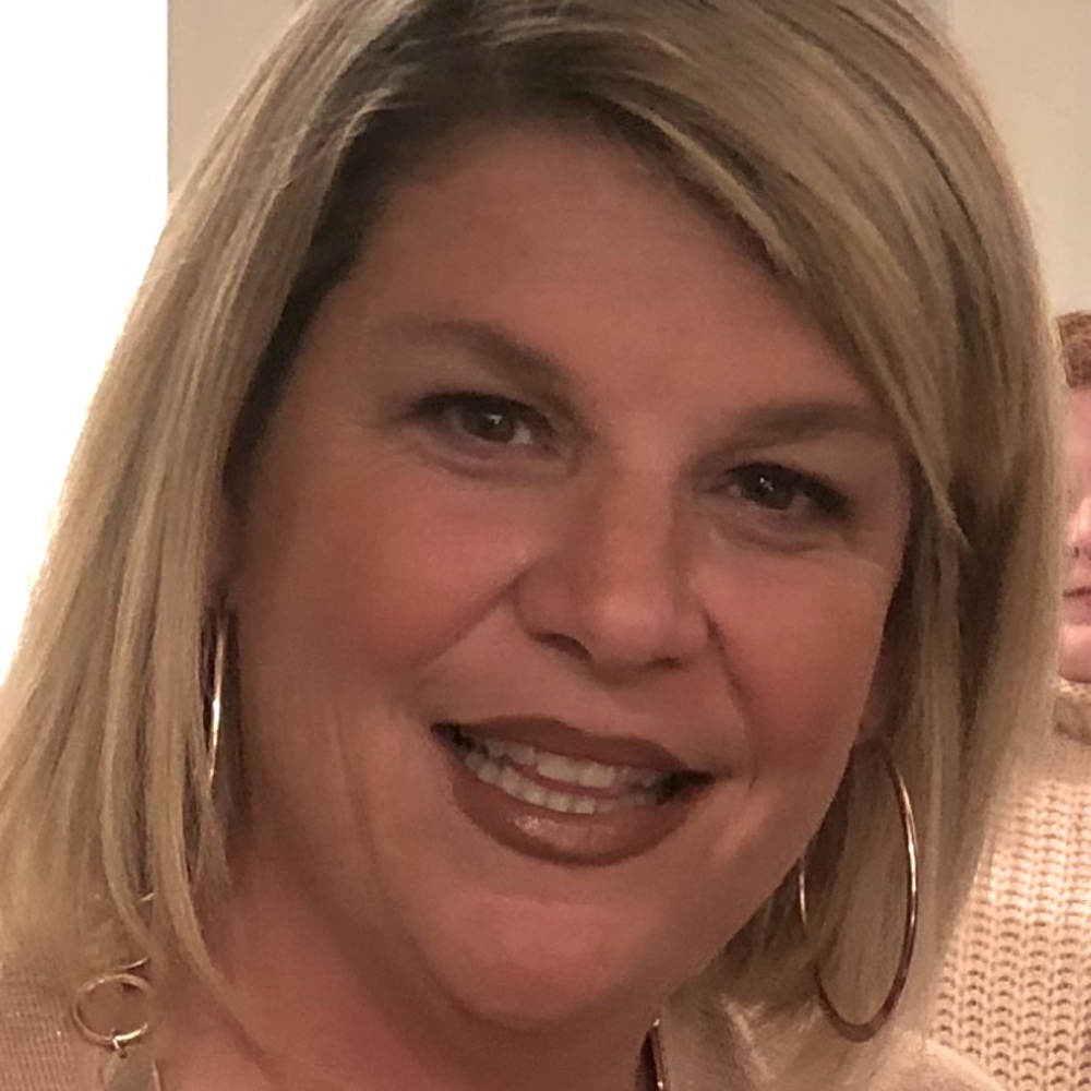 Meet your Posher, Maura